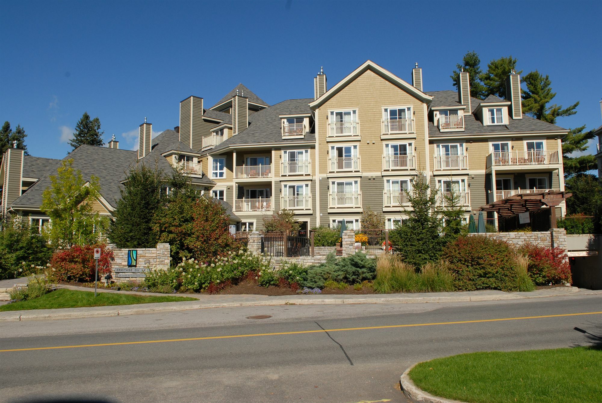 Ermitage Du Lac Mont-Tremblant Exteriér fotografie